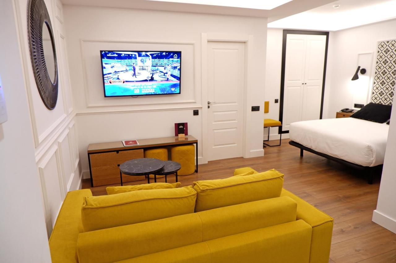 Hotel Colon Plaza 巴利亚多利德 外观 照片